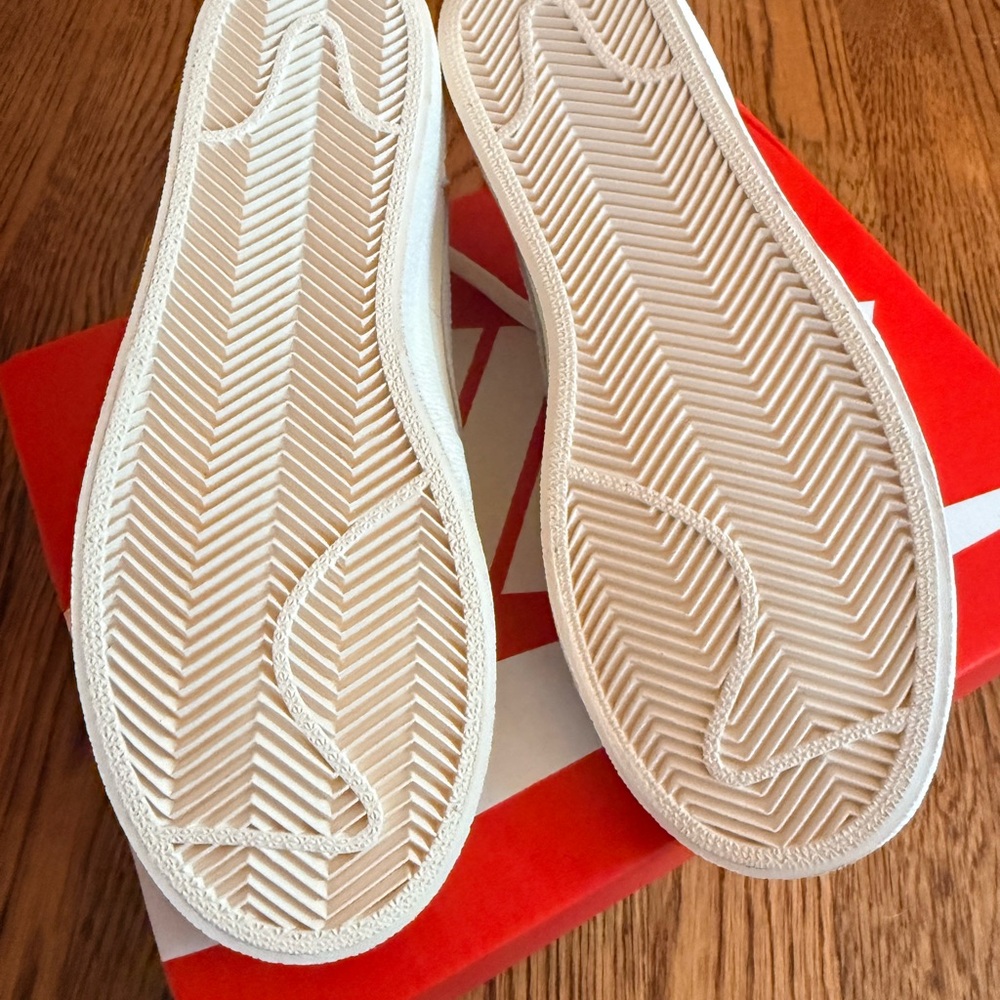 Nike Kids Low-Top Sneakers White Cream - Picture 4 of 5